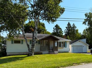 285 Chambers St, Saint Ignace, MI 49781