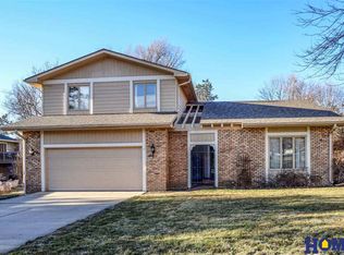 3101 Fox Hollow Rd, Lincoln, NE 68506
