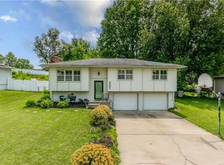 3022 Dover St, Saint Joseph, MO 64506
