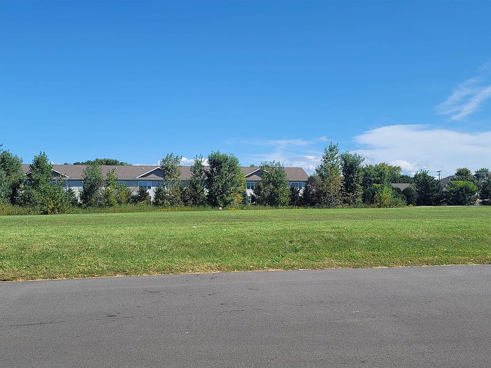 2nd image of E Gruenwald Ave