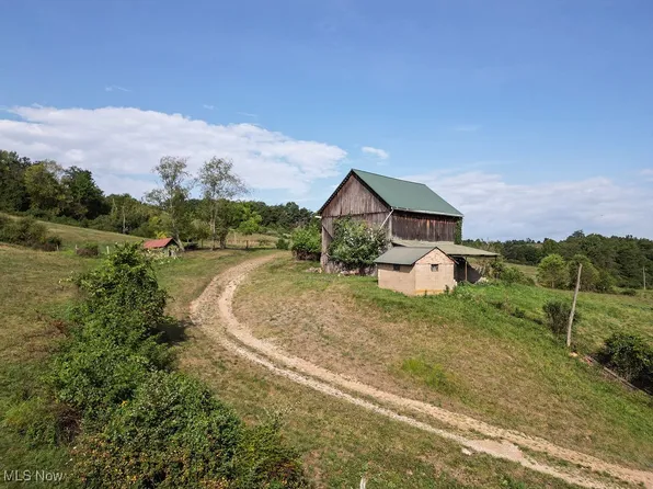Sun Valley Rd, Washington, WV 26181