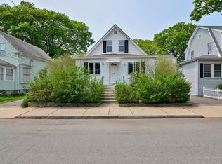 136 Saunders St, Medford, MA 02155