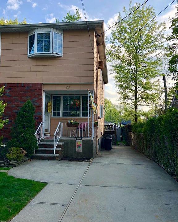 1st image of 28 Cloverdale Ave