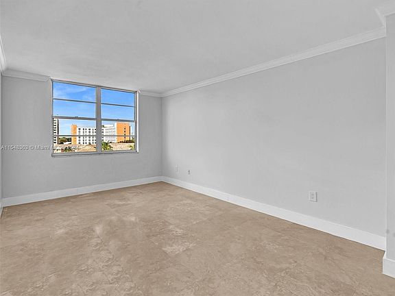3rd image of 2801 NE 183rd St APT 601W