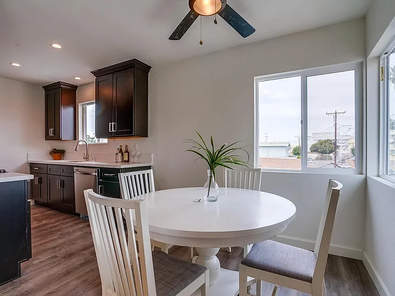 11853 Manor Dr — Photo 10