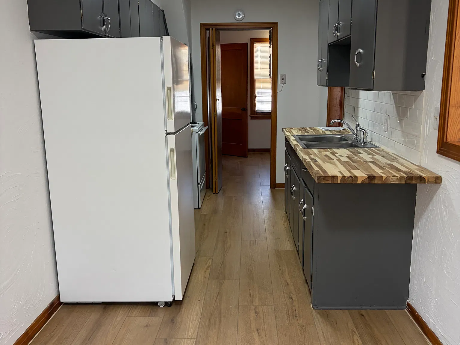 1 bed, 850 sqft, $650 — Photo 2