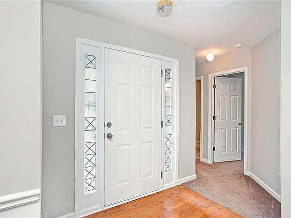4th image of 5502 Walnut Ln