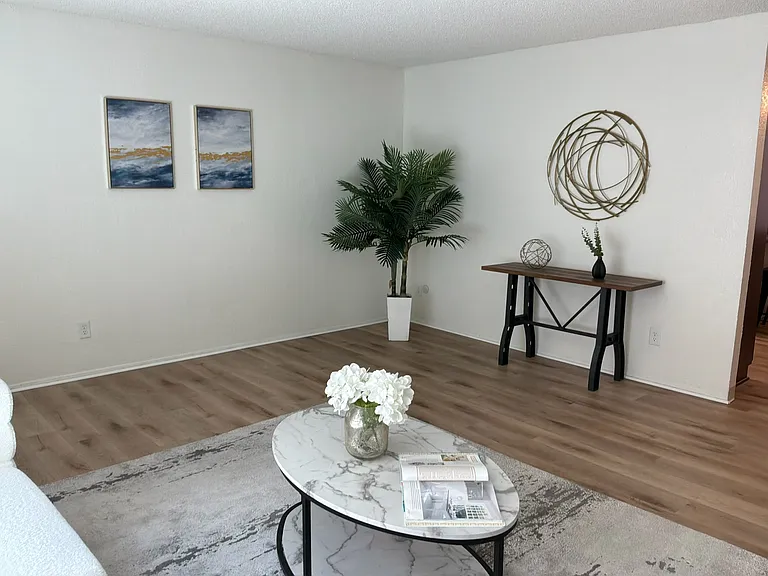The Carlton Ridge Apartments — Photo 68