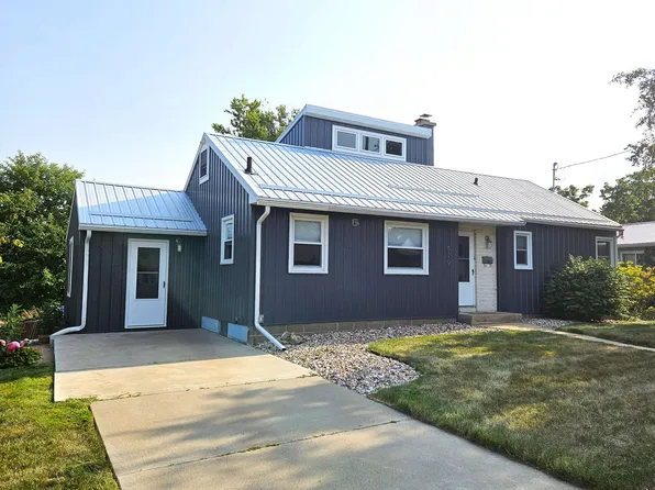 579 E South St, Viroqua, WI 54665