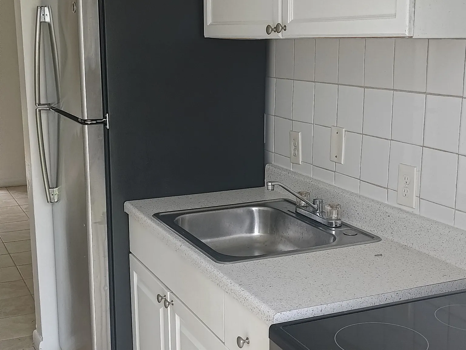 2 bed, 500 sqft, $1,600 — Photo 2