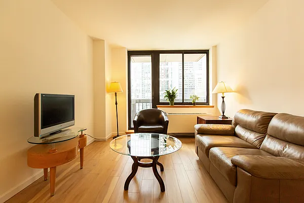 Rented by Living Quest Real Estate Inc. | media 2