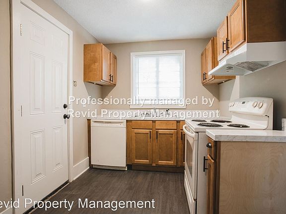 2nd image of 3542 Bowen Ave