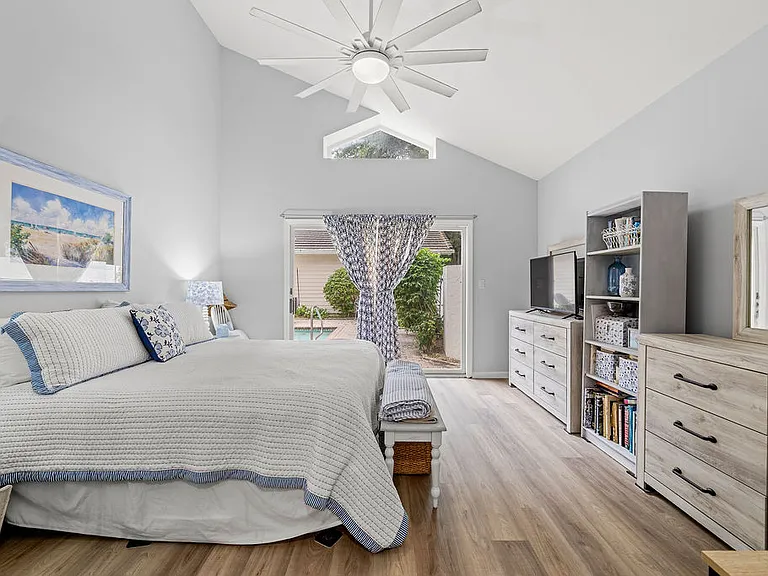 300 S Peppertree Dr — Photo 26