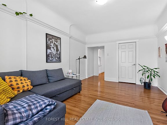 5th image of 326 Palmerston Blvd Floor 2