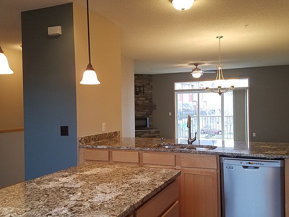 4th image of 11749 Emery Village Dr N