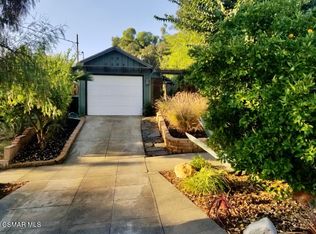 21438 Dumetz Rd, Woodland Hills, CA 91364