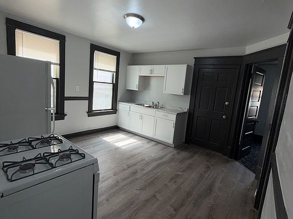 4th image of 1021 S 19th St #1023