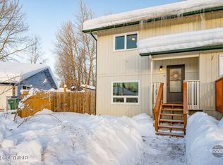 7721 Hill View Cir, Anchorage, AK 99507