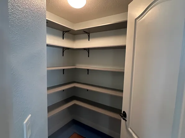 3929 Clay Bank Rd, Fairfield, CA 94533