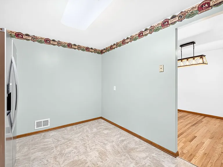 436 Sharon Rd — Photo 11