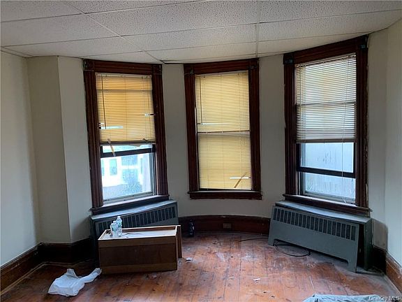 2nd image of 256 1st St