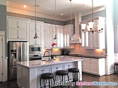 4th image of 1708 Holly St #A