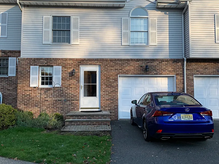 53 Jaime Ct — Photo 1