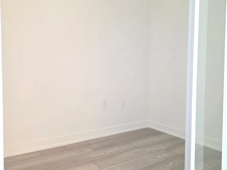 110 Broadway Ave #1413 — Photo 9