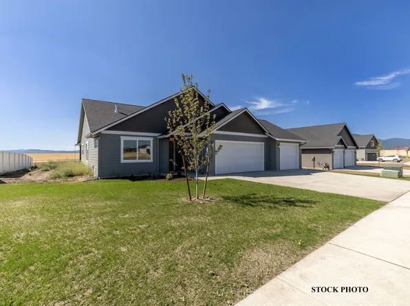 Mica Bay 3 car in Hollice Woods Plan, Daum Construction at Hollice Woods