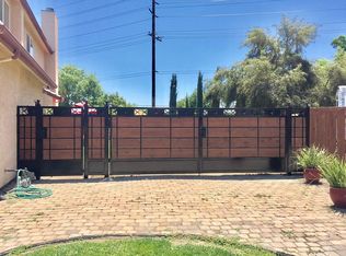 3542 S Bradley Ct, Visalia, CA 93292