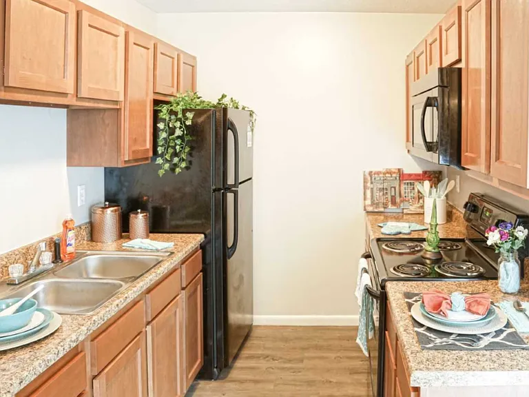Dillsboro Townhomes — Photo 6