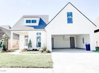 219 Santander Dr, Youngsville, LA 70592