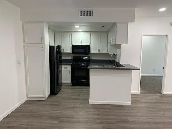 4th image of 11663 Kiowa Ave #301