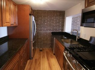 1858 Beacon St #6C, Brookline, MA 02445