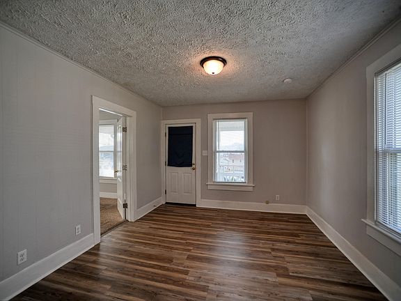 4th image of 909 N Pocahontas Ave