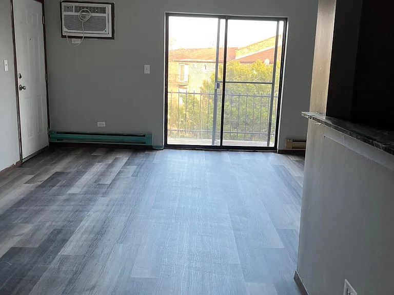 1547 Silver Ln #3A — Photo 2