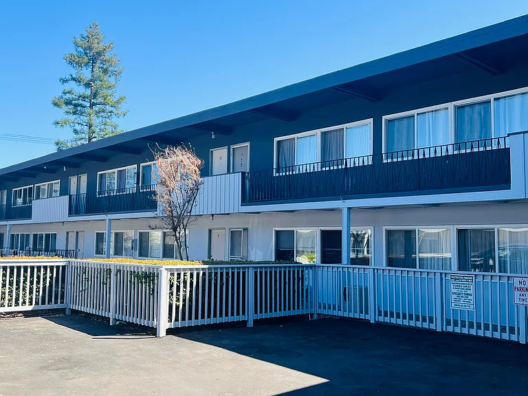 432 Redwood Ave #1B — Photo 12