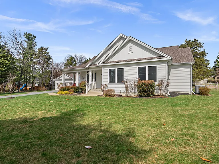 17601 Crystal Spring Ter — Photo 44