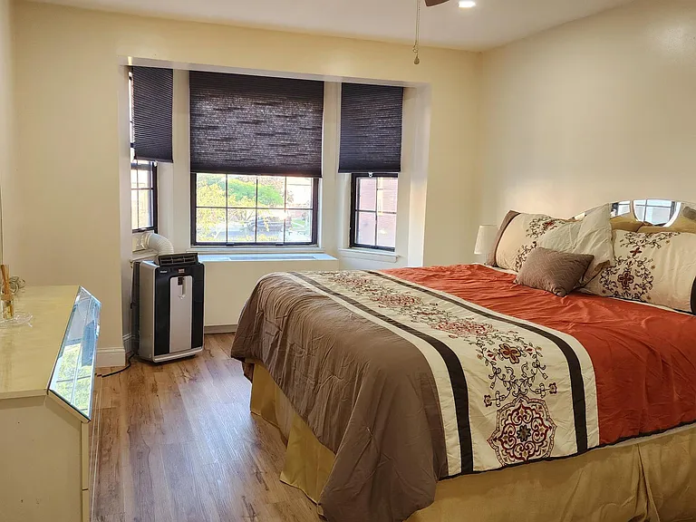 Master with Attached Bathroom