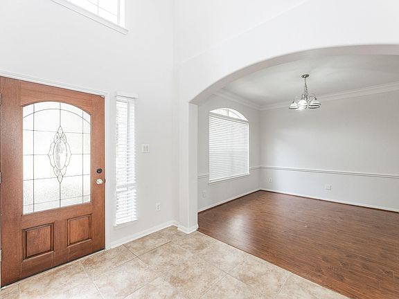 5th image of 4119 Maurice Way