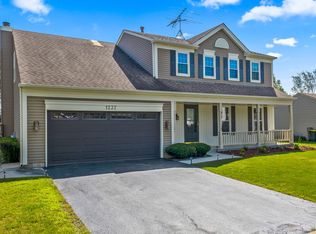 1237 Portchester Cir, Carol Stream, IL 60188