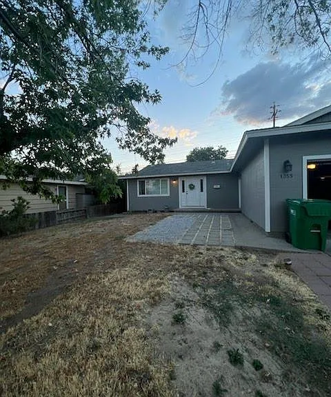 1355 Marne Dr — Photo 1
