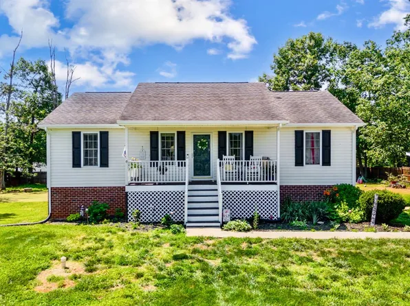 343 Soybean Dr, Appomattox, VA 24522
