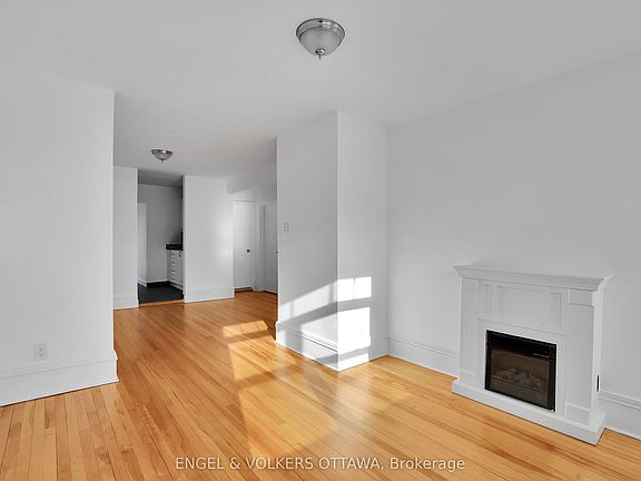 5th image of 491 McLeod St