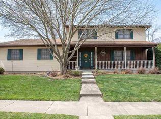 1401 Hickory Heights Dr, Waverly, IA 50677