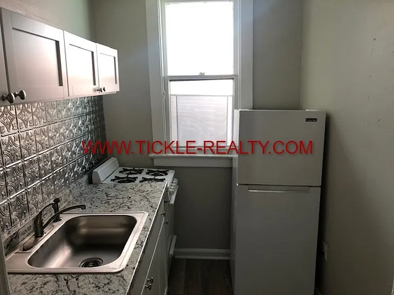 164-166 Meigs St — Photo 3