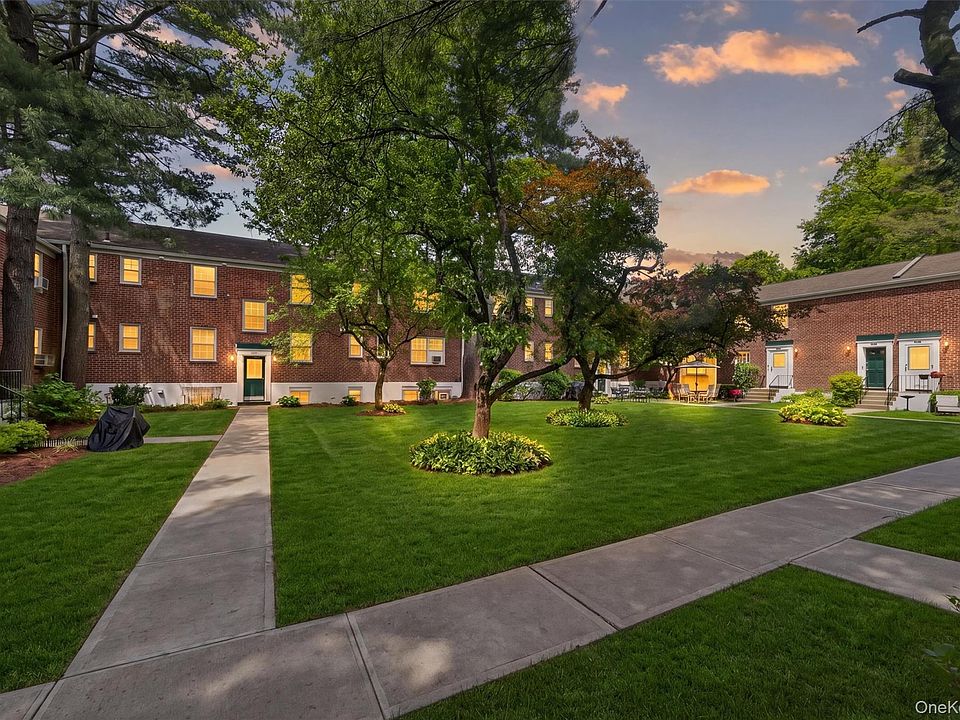 1st image of 33 Fieldstone Drive #D2