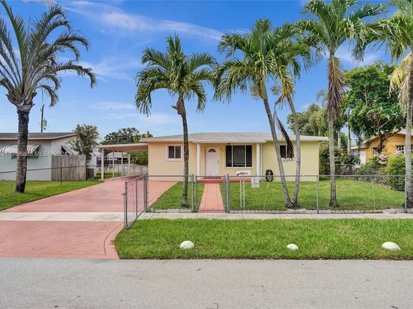 7221 Hayes St, Hollywood, FL 33024