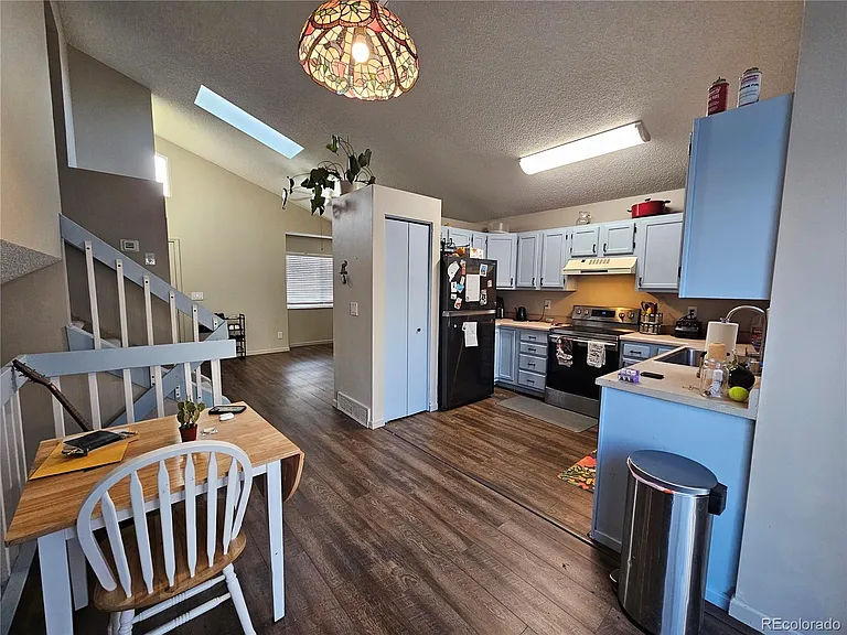 880 Crandall Dr — Photo 5