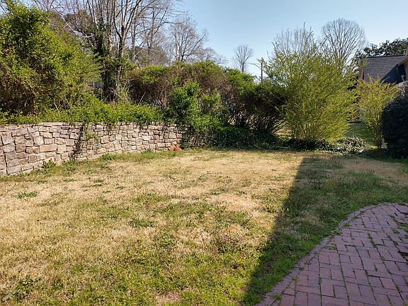 3rd image of 4011 Camaron Way